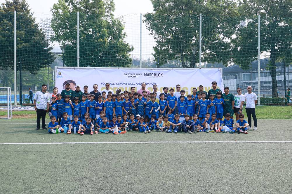 Dari Panggung Premier League, untuk Masa Depan Pendidikan Anak Indonesia: Kenny Tete Gelar Special Coaching Clinic Bersama Brazilian Soccer School Indonesia dan Marc Klok Foundation Demi Renovasi Sekolah di Bantargebang